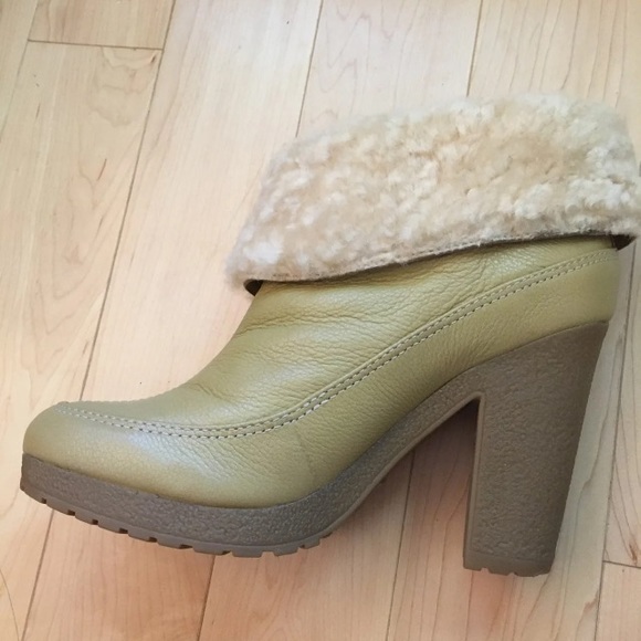 COPY - Hunter shearling ankle boots - Picture 9 of 11
